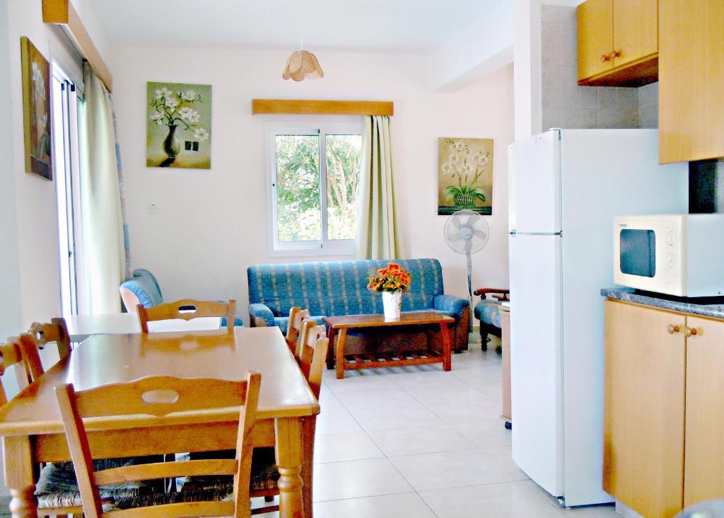 Rododafni Villas Klorakas Chambre photo